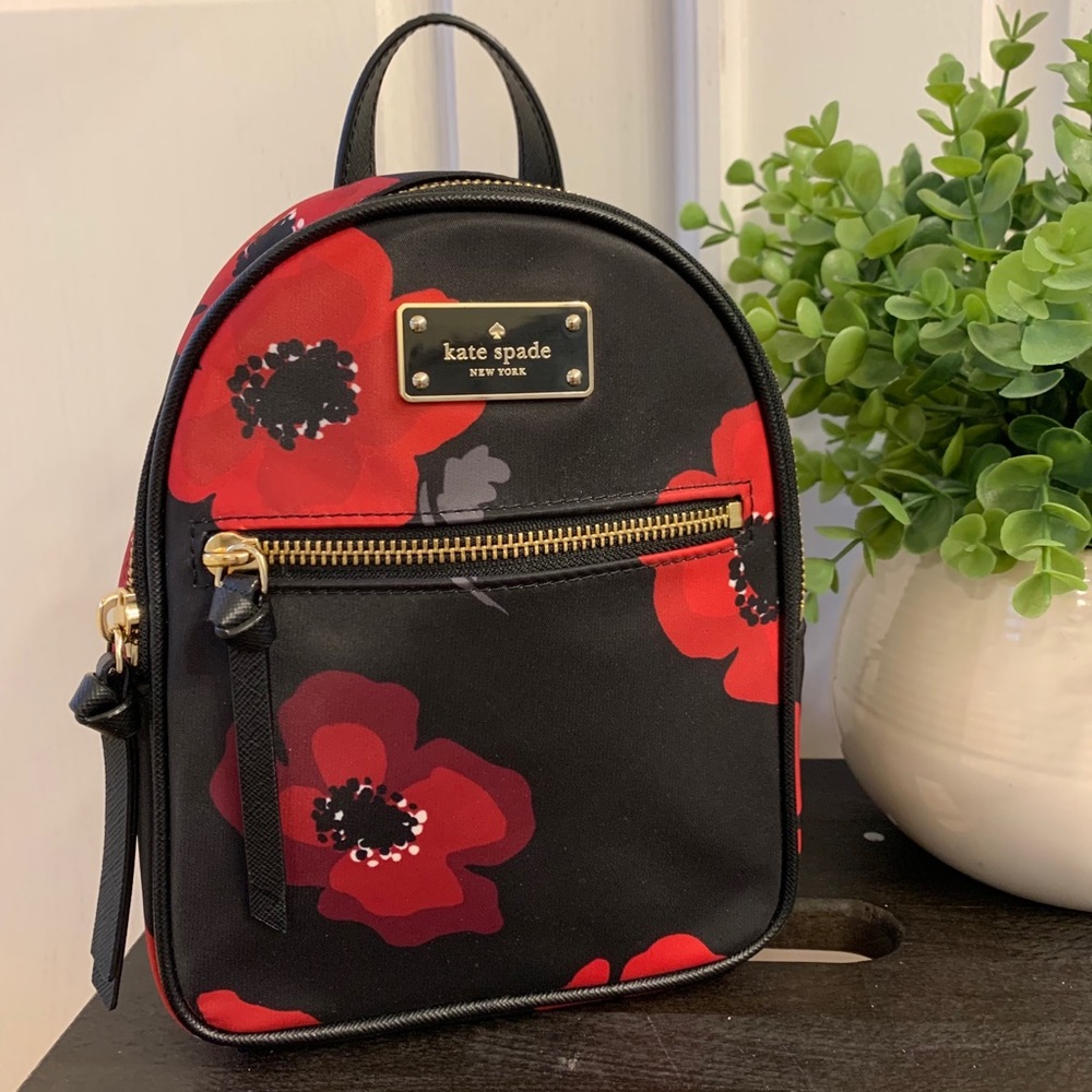 KATE SPADE WILSON ROAD POPPY SMALL BRADLEY BAG